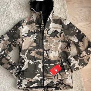 North Face jacka - Ny north face jacka storlek Large