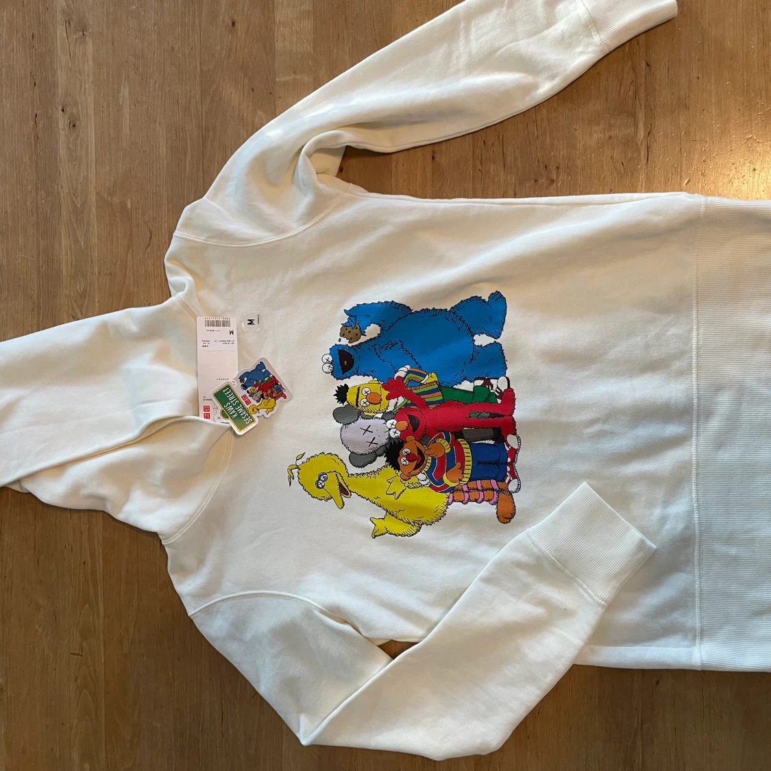 Hoodie Kaws/Uniqlo 