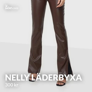 Brun PU Läderbyxa  - Helt nya PU läderbyxor från Nelly. Alla prislappar mm kvar. Säljer för att jag inte han. Lämna tillbaka i tid och de är för små. Nypris 500 kr storlek s
