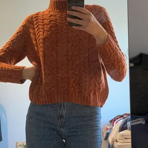 Stickad - Brun-orange stickad - strl S - fint skick 
