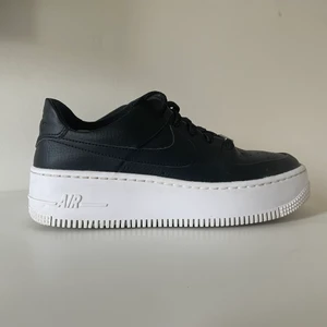 Nike air force 1 sage low - Såå fina skor som passar till allt!! 