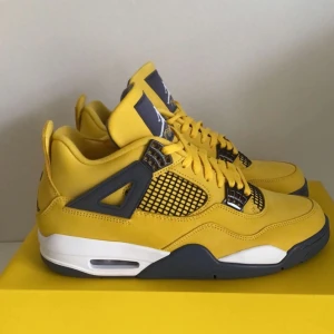 Jordan 4 Lightning - Helt nya-DS, Strl 43, All og, Pris kan förhandlas