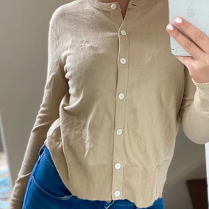 Skitsnygg tröja Polo Ralph Lauren M - Jättefin tröja i nyskick, strl M passar S, jättefin beige färg 100% bomull 