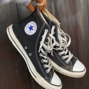 Svarta Converse - Trendiga Svarta converse!