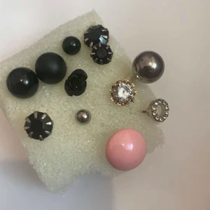 Örhängen  - Alla örhängen som vi har är här, vi får in mer sen 