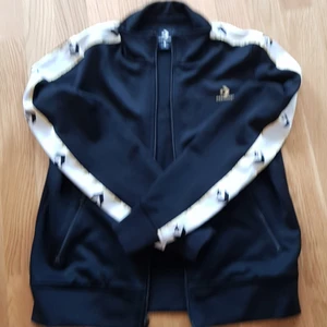 Converse jacka svart - Sparsam använd storlek s