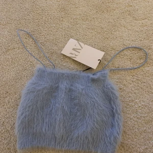Zara topp  - Oanvänd med tags kvar, storlek S men passar xs och m 