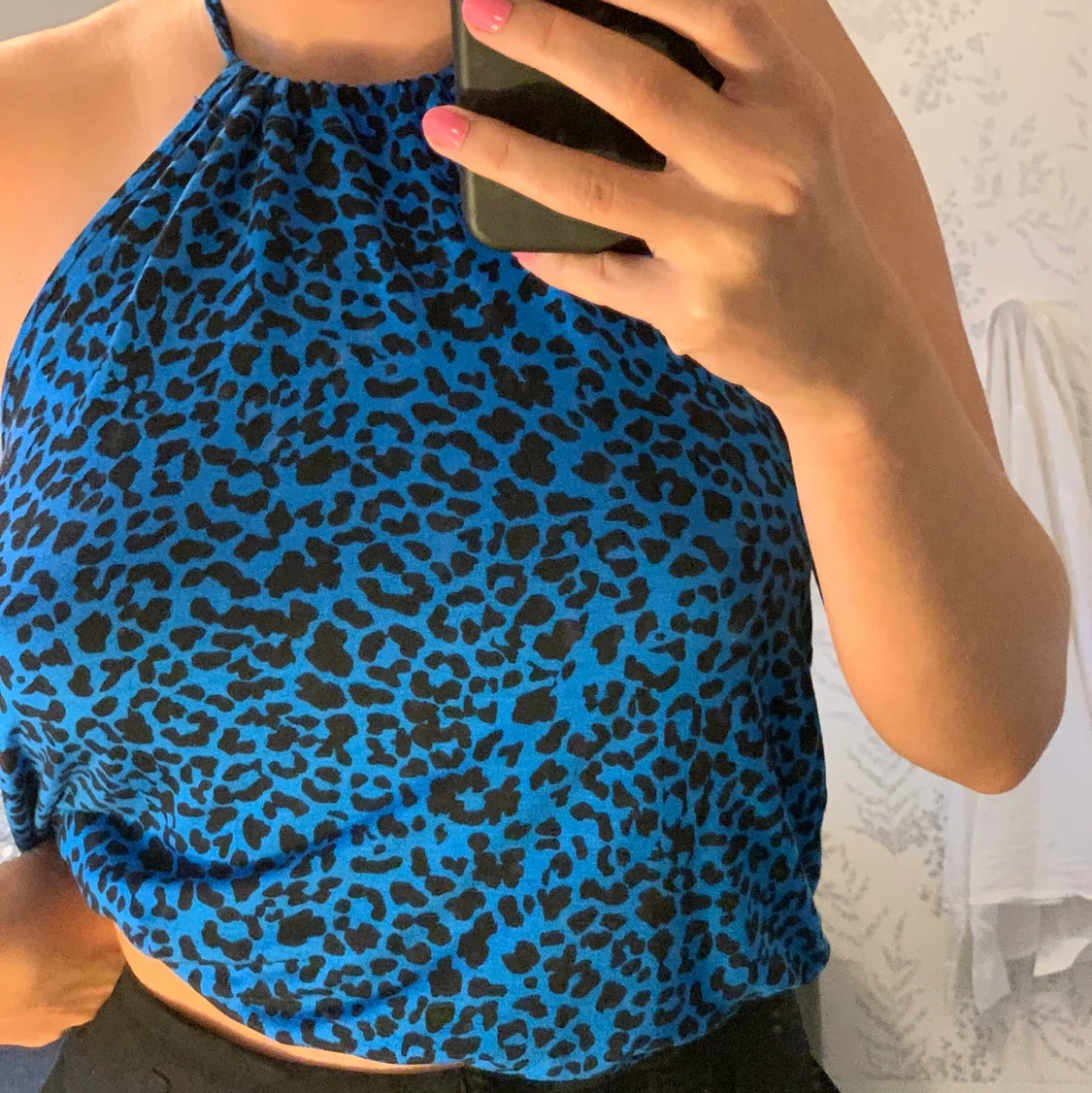 Söt topp med öppen rygg  - 90