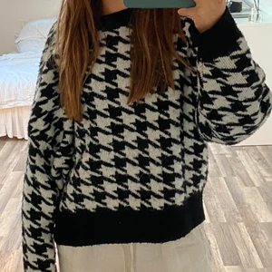 Mysig tröja - Säljer denna super mysiga tröja stl. S💕