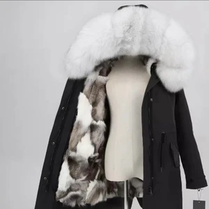 Vinterjacka  - Vinterjacka beställd från ett konto på Instagram. Helt ny och använd 1 gång. Tyvärr för liten. Storlek M men skulle vela säga att den är liten i storleken. Så passar mådde S/M. Äkta päls både inuti och på luvan. 2 fickor på varsin sida av jackan stora och rymliga!! Köpte den för 3400kr och mitt pris är 3000kr (pris går att diskutera) hör av er vid fler frågor/intresse eller fler bilder har även video på hela jackan som jag skickar privat 😇