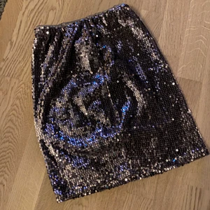 Glitterkjol - Super glitter kjol , använd ett tillfälle :)