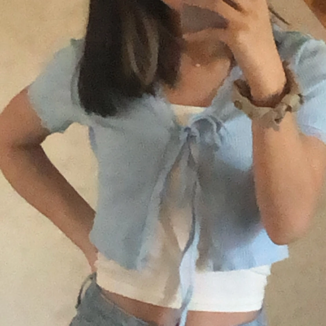 ljusblå knytbar topp / kofta med spets