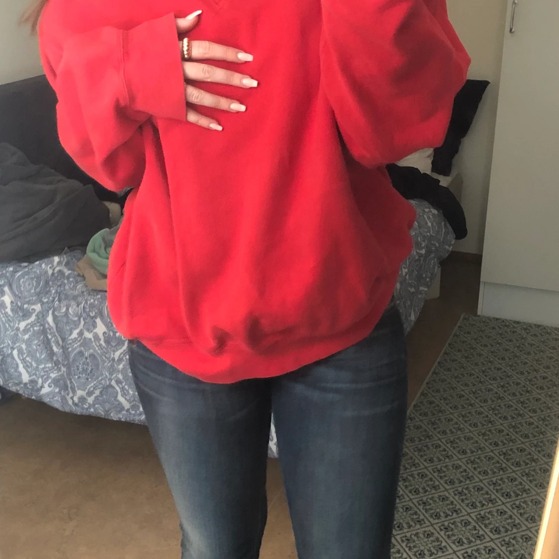 Röd sweatshirt  - 31