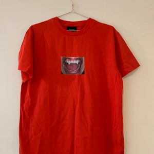 Château T-shirt - Never worn. If you’re not in Stockholm I can send it but I will add shipping costs. 