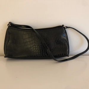 Baguette axelremsväska  - Axelremsväska, svart 