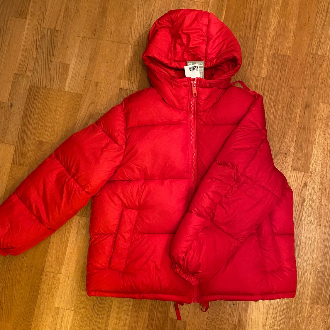 Röd hm jacka - 91