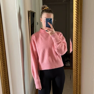 & other stories  - Fin stickad rosa tröja från & other stories. Storlek s. 