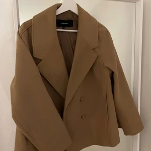 Vårjacka  - Använder tyvärr inte denna fina jacka längre så säljer därför den