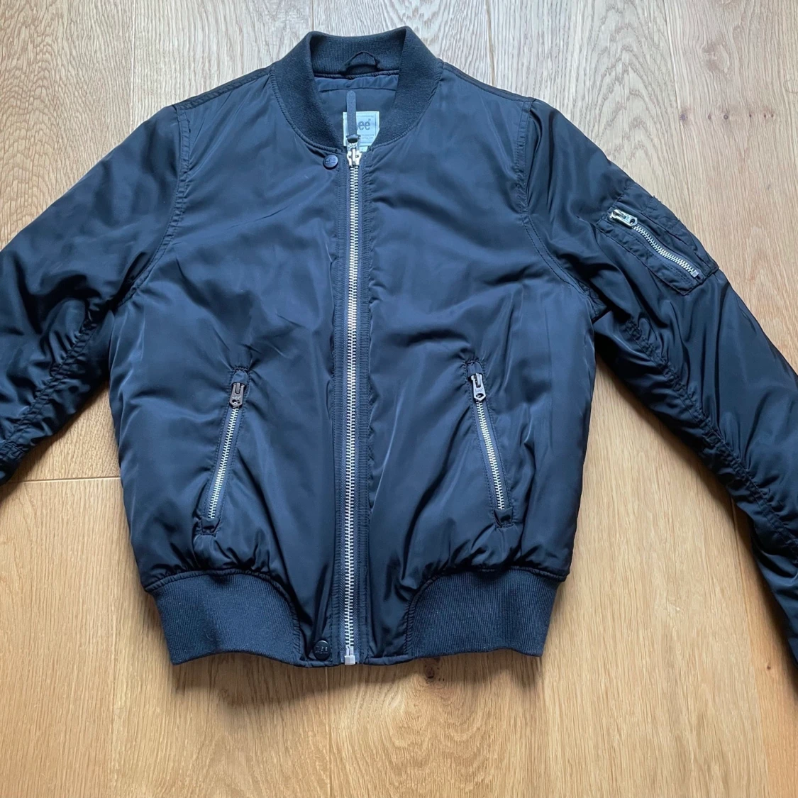 Bomberjacka från Lee