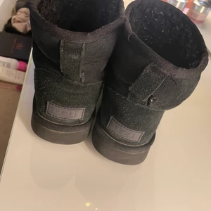 Uggs - Välanvända så säljs därför billigt 