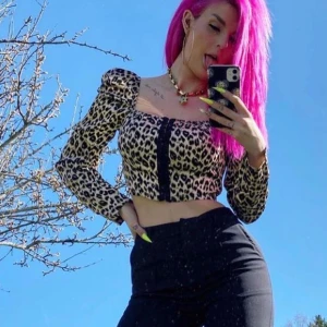 Leopard topp - Leo topp i korsett stil, storl M, pris 150kr, frakt tillkommer 