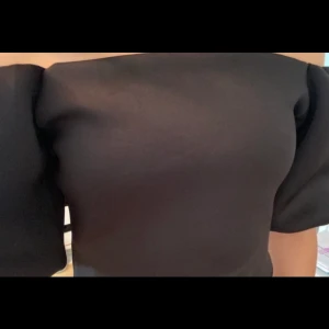 Shoulderless topp - 💚 Axelbandslös topp i svart, storlek XS-S 70kr exklusive frakt 💚