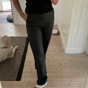 Skinnbyxor LXA - Skinnbyxor från linn ahlborgs kollektion! Strl 36! 200 elr bud🤍🤍LÅNADE BILDER