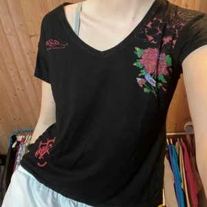 Ed hardy T-shirt  - Cool T-shirt från ed hardy av Christian Audigier!