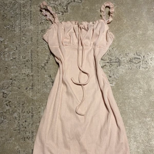 Klänning - Aldrig använd 