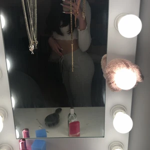 Gråa mjukis byxor  - Ett par lågmidjade mjukis byxor nästan nya 