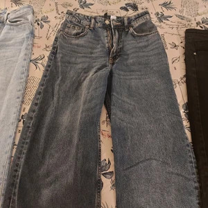 Jeans - Storlek 34 från hm