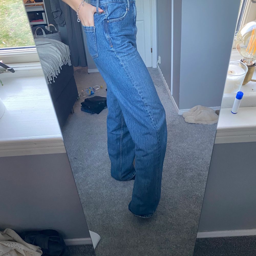 Jeans från zara, är 175 cm lång. Jeans & Byxor.
