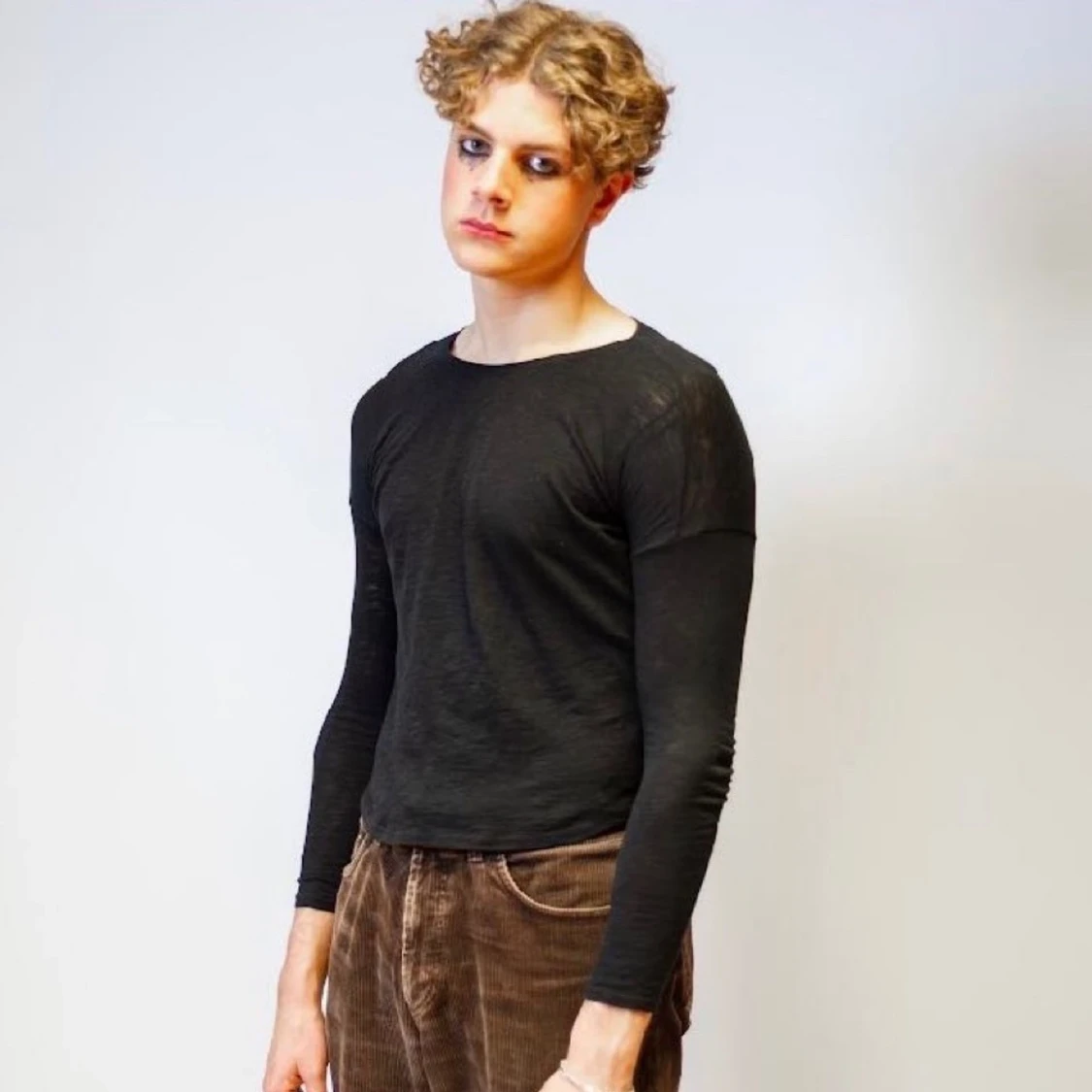 Fin svart tröja! - 91