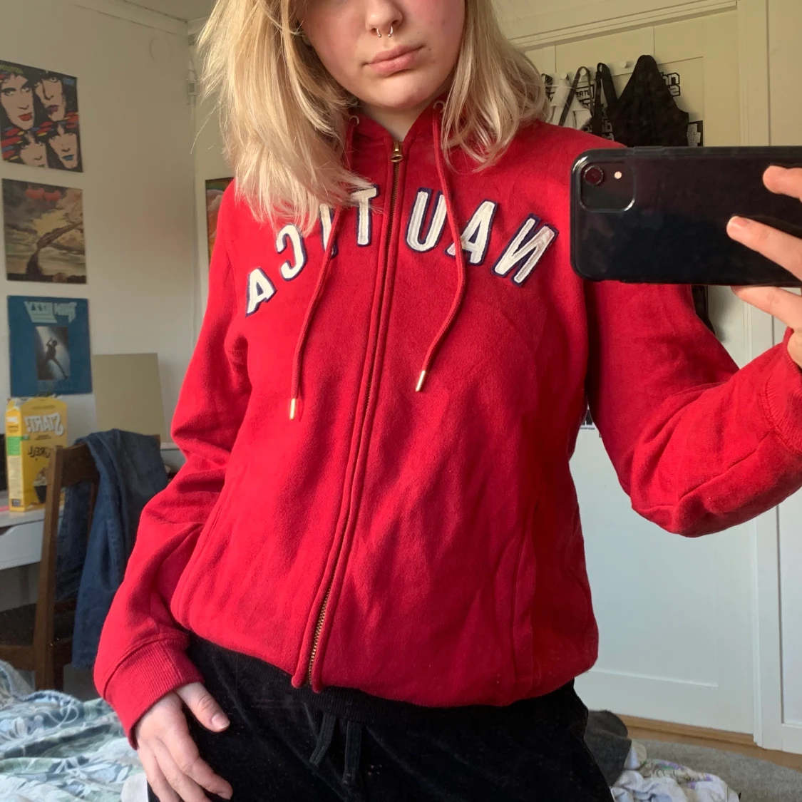 Röd zip-up hoodie Stl. L