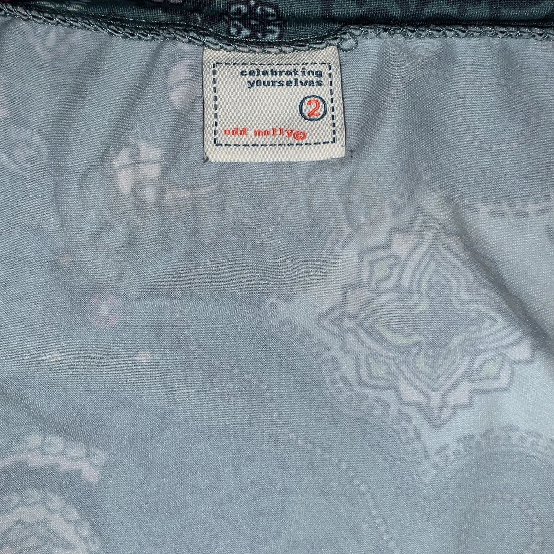 GULLIG TOPP FRÅN ODD MOLLY - 90