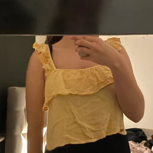 Gult linne - Blir ännu snyggare ifall man stryker den😂