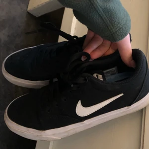 nike sko - knappt använd nike sko, supersnygga !