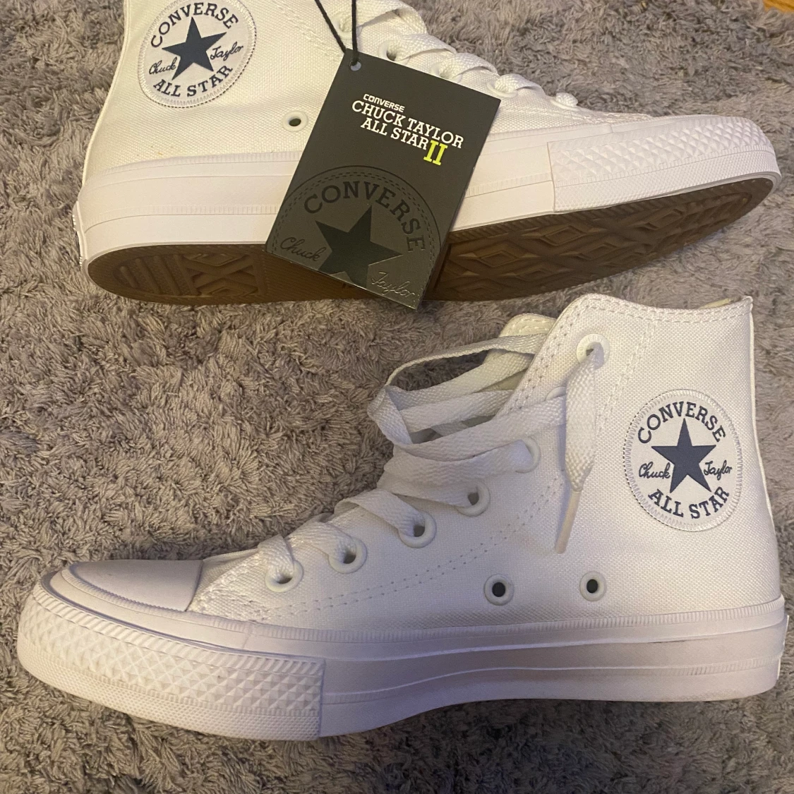 Oanvända converse helvita