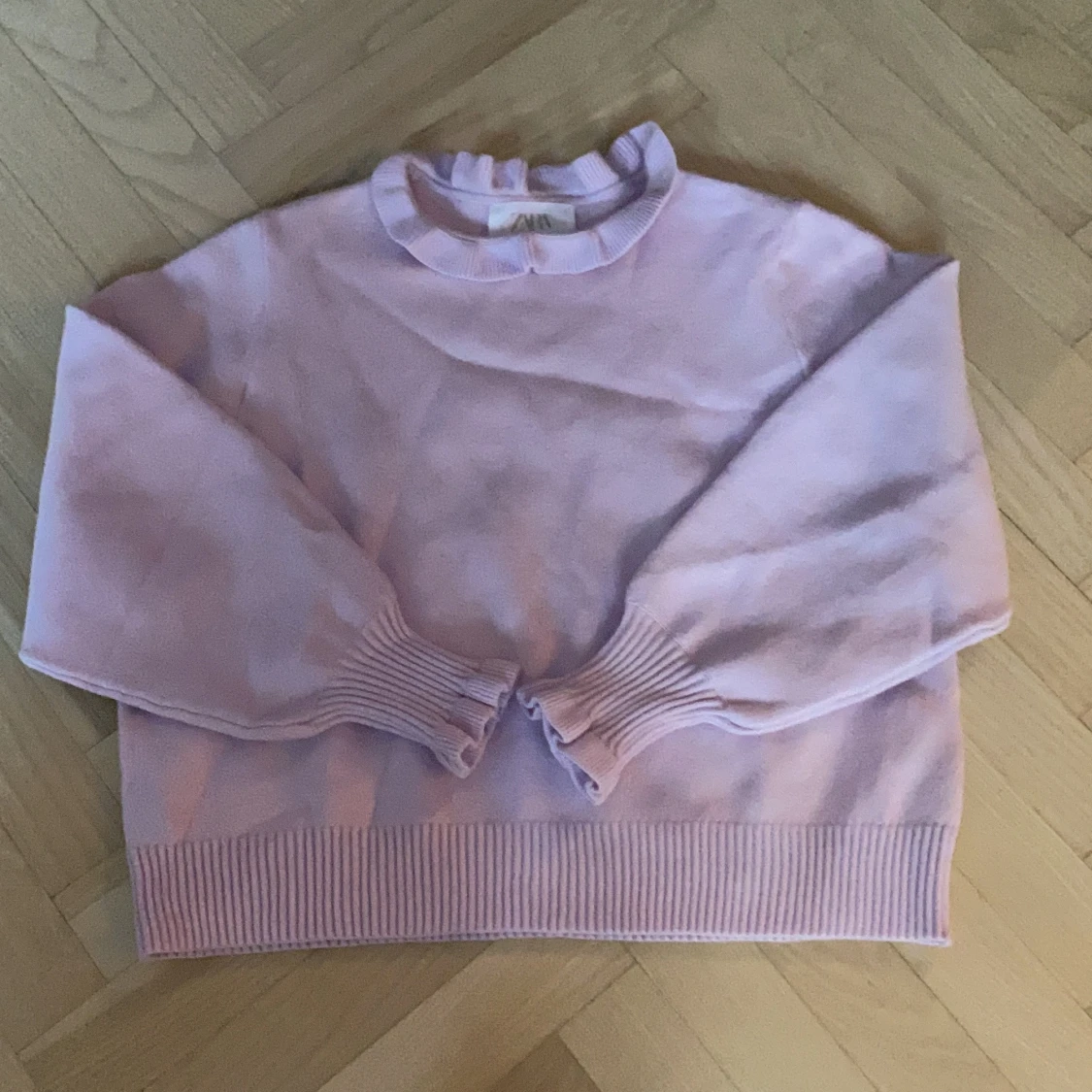 Lila zara tröja med krage🌺