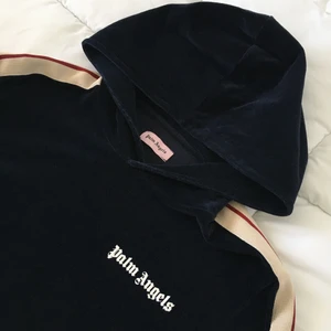 “ Palm Angels ( Sample ) Hoodie “ - • Perfect condition. This piece is made like “ Sample/Test “ version for this model, it doesn’t have “ Size/Wash Tags “, no, they not cutten off, they didn’t created for this piece.  • Size ( S/M )
