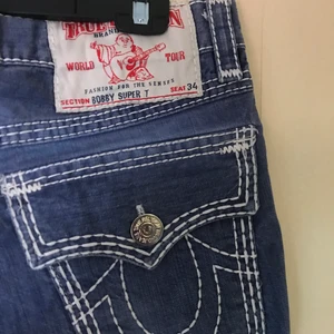 true religion jeans - Jätte bra skick och bra material på jeansen 