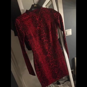 Klänning - Helt ny i S. Fraktar och möts