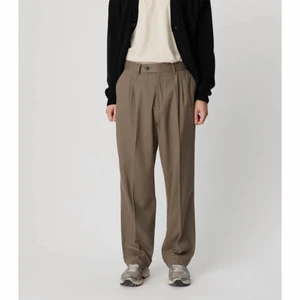 Mfpen byxor  - Säljer mina stone garbadine mfpen byxor riktigt riktigt feta dock använder dom aldrig samt bara använt dom 2 gånger så vill att dom hittar ett nytt hem retail 2400