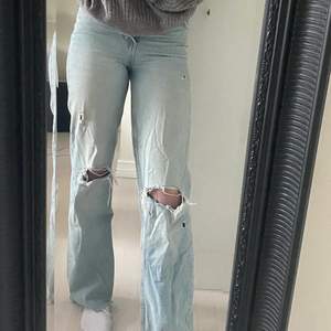 Superfina jeans från Zara i nyskick, Strl 34. Skriv privat för fler bilder🤍