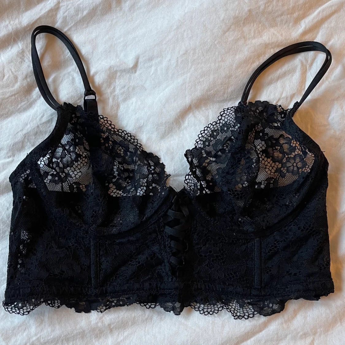 Svart korsett-bralette