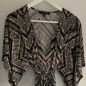 Kaftanklänning - Skön och snygg känning från Ilse Jakobsen.