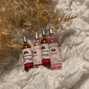 Flaskberlocker! - 5 kr styck! ❤️ Frakt= 13 kr 