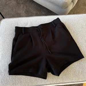 Shorts - Mjuka snygga tyg shorts från only, kommer ej till användning längre. Snygga både ute och hemma💗 frakt tillkommer på 51kr
