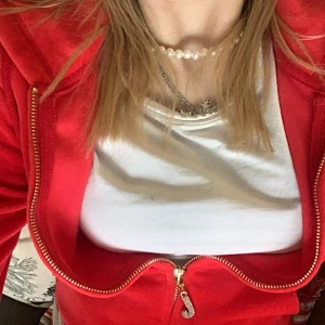 Juicy couture set S - Detta orange röda juicy setet är nytt men jag passade ej bra I färgen 💕priset kan diskuteras,skriv för mer bilder 