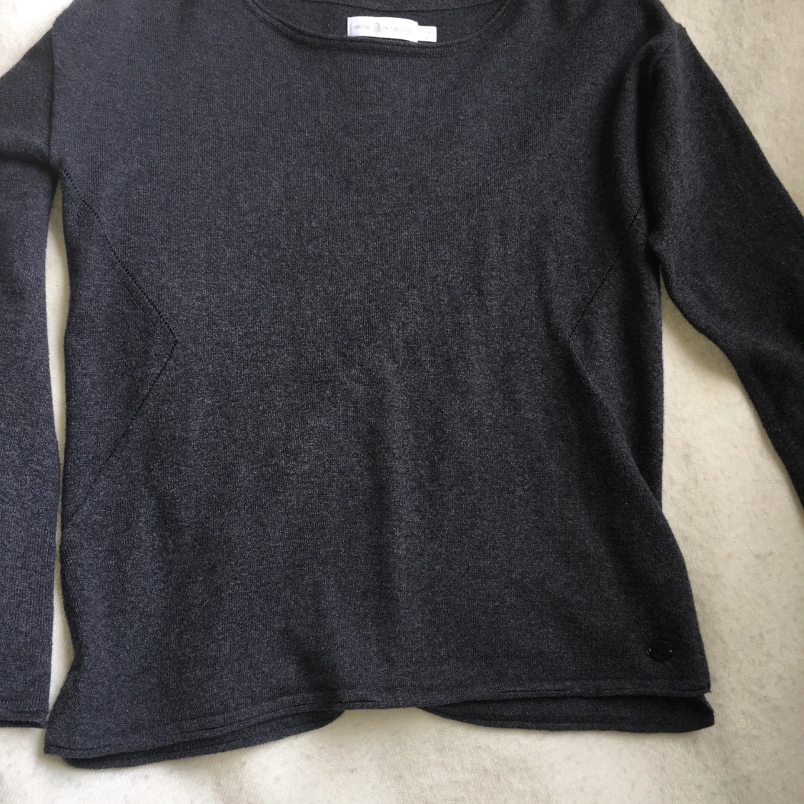 Grå tröja från Sailracing NY! - 90